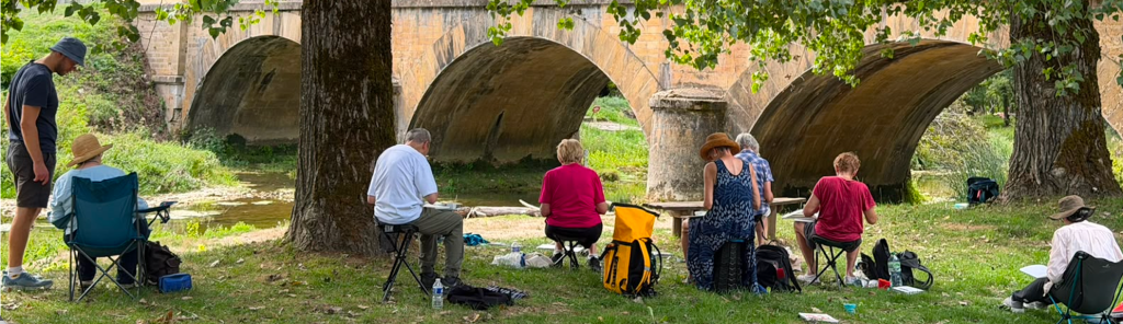 A range of sketching seats for urban sketching is on display